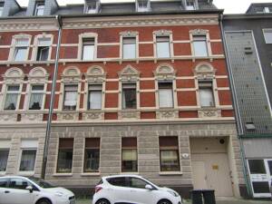 Attraktive Kapitalanlage mit 4 Wohneinheiten und zusätzlichem Apartment und Hofgebäude