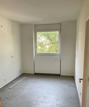 NEUES Bad* NEUER Boden* NEUES Wohngefühl* 3 Zimmer + Balkon, 2 neue Bäder, Abstellraum, Aufzug – 50968 Köln – Vorschaubild 9