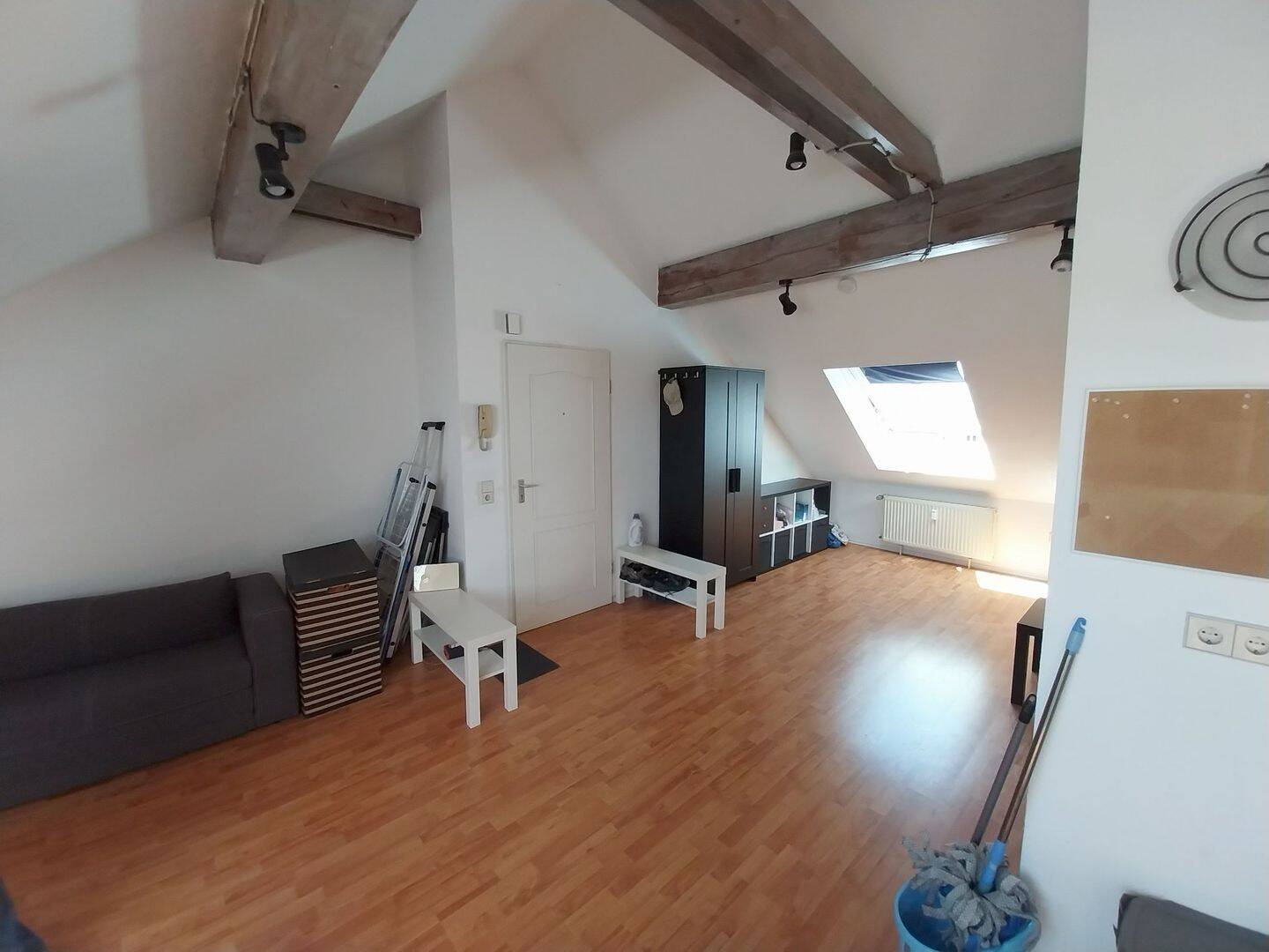 Saarbrücken -City, St.Johann: Charmante 1-ZKB-DG-Wohnung mit Einbauküche – Saarbrücken – Vorschaubild 2