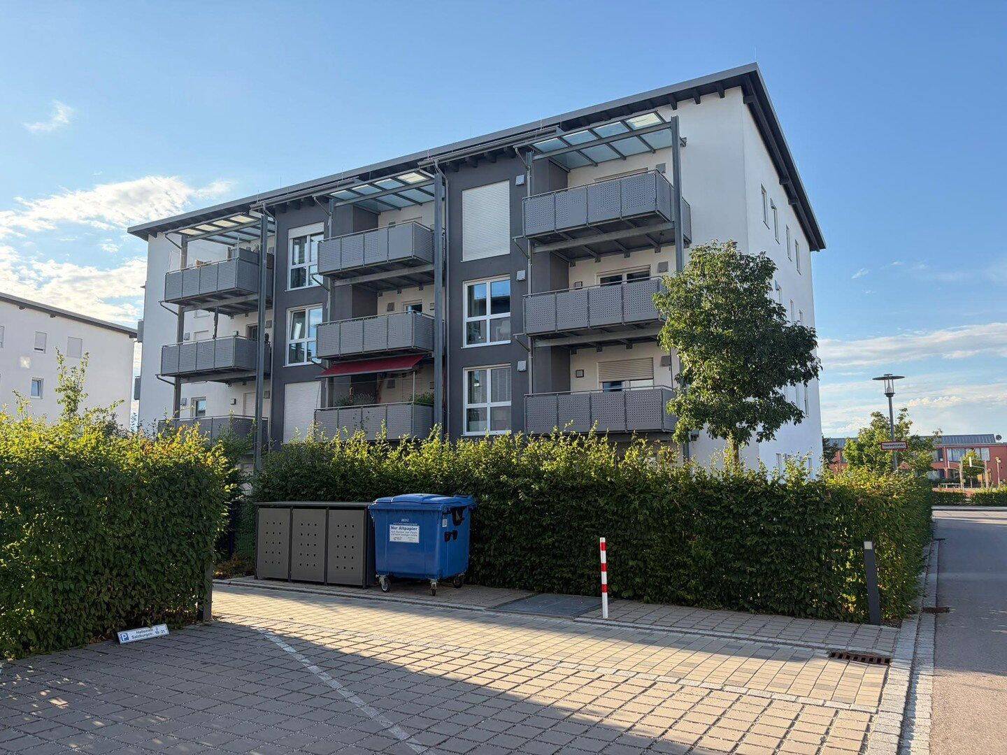 Neuwertige 3-Zimmer-Erdgeschoss-Wohnung mit EBK und eigenem Garten