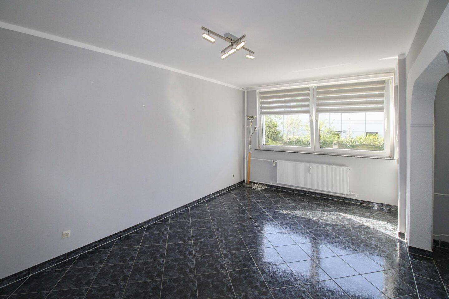 Wohnung wie ein Reihenhaus -lichtdurchflutetes Wohnen mit eigenem Garten- Erbbaurecht – Wolfsburg – Vorschaubild 3