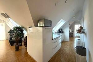 Exklusive 4,5-Zimmer-Wohnung mit traumhaften Balkone Südwest Ausrichtung – 74078 Heilbronn – Vorschaubild 9