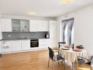 Lichtdurchflutete 2-Zimmer-Wohnung mit Balkon in Derendorf – 40476 Düsseldorf – Vorschaubild 3