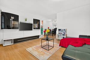HOCHGEFÜHL - 3,5-Zi.-Dachgeschosswohnung mit großer Loggia, Ausblick und Stellplatz in Holzgerlingen – 71088 Holzgerlingen – Vorschaubild 5