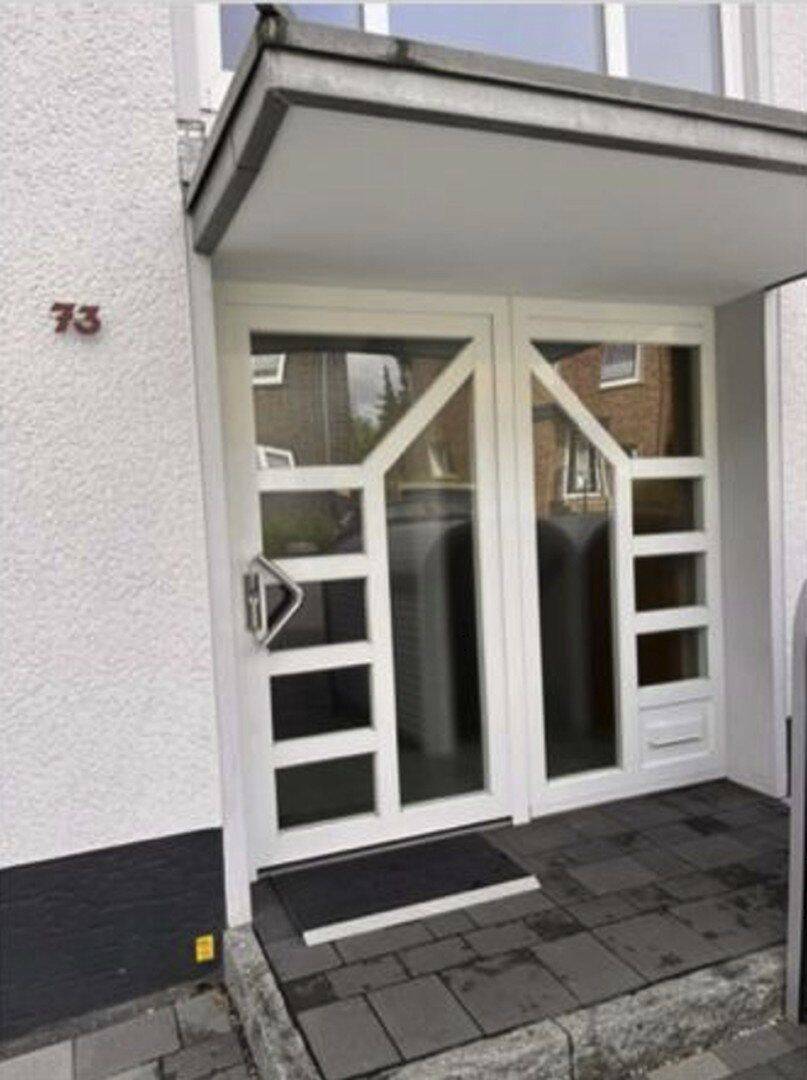 Exklusive 3,5-Raum-DG-Wohnung mit EBK, Klima nähe Marienhospital – Bottrop – Vorschaubild 2
