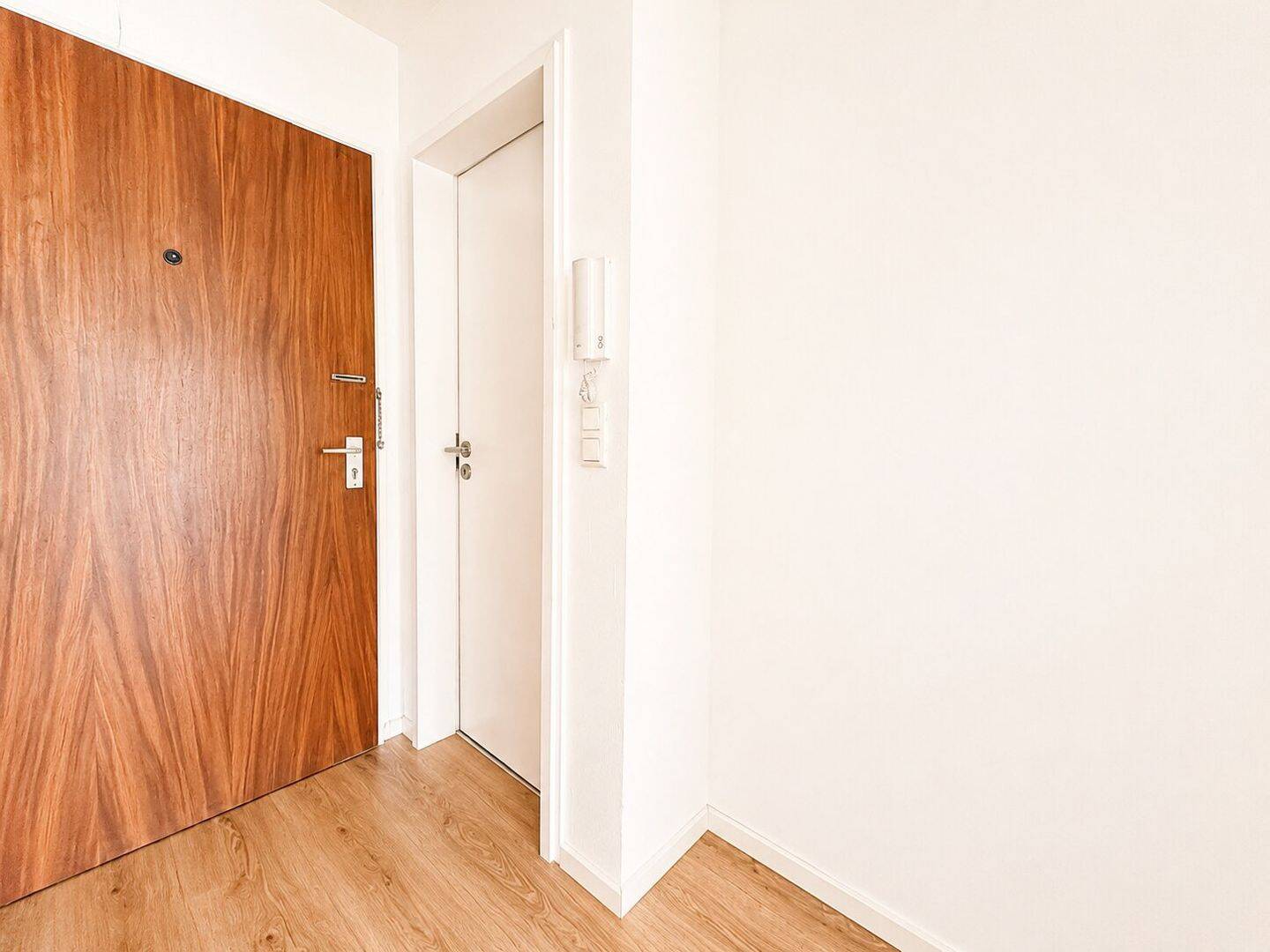 AIGNER - Gepflegtes, unvermietetes 1-Zimmer-Apartment nahe Rotkreuzplatz – München – Vorschaubild 5