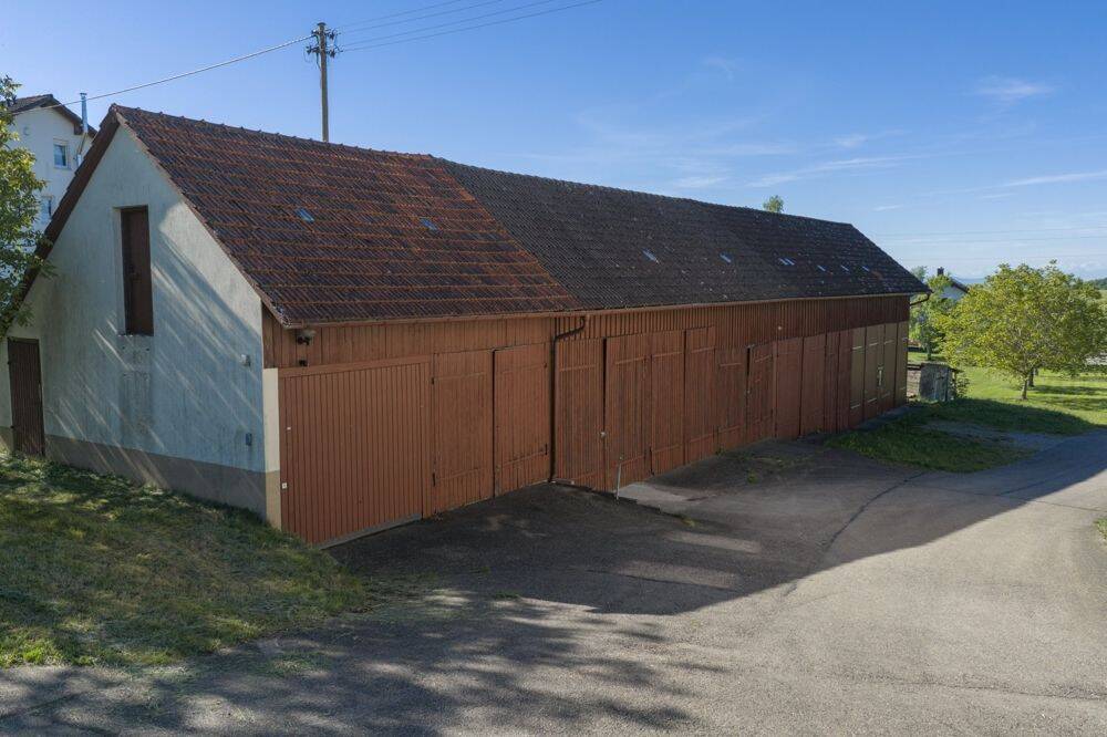 Viel Platz für Ideen: Bauernhaus mit Scheune & Schuppen an der Panoramastraße – Stühlingen – Vorschaubild 5