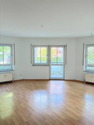 Erdgeschoss-Apartment mit Balkon, 49,08 m² und 2 Zimmern in Dresden - Troppauer Straße