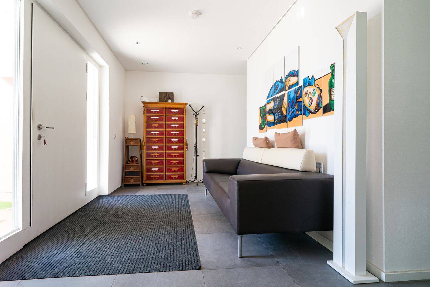 Moderne Bungalowanlage mit Einliegerwohnung, Wellnessbereich und Gartenidylle – Neuendettelsau – Vorschaubild 9