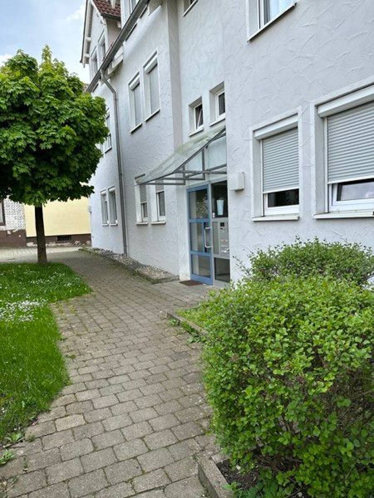 Teilrenovierte 2-Zimmer-Wohnung! – 73035 Göppingen – Bild 1 von 5