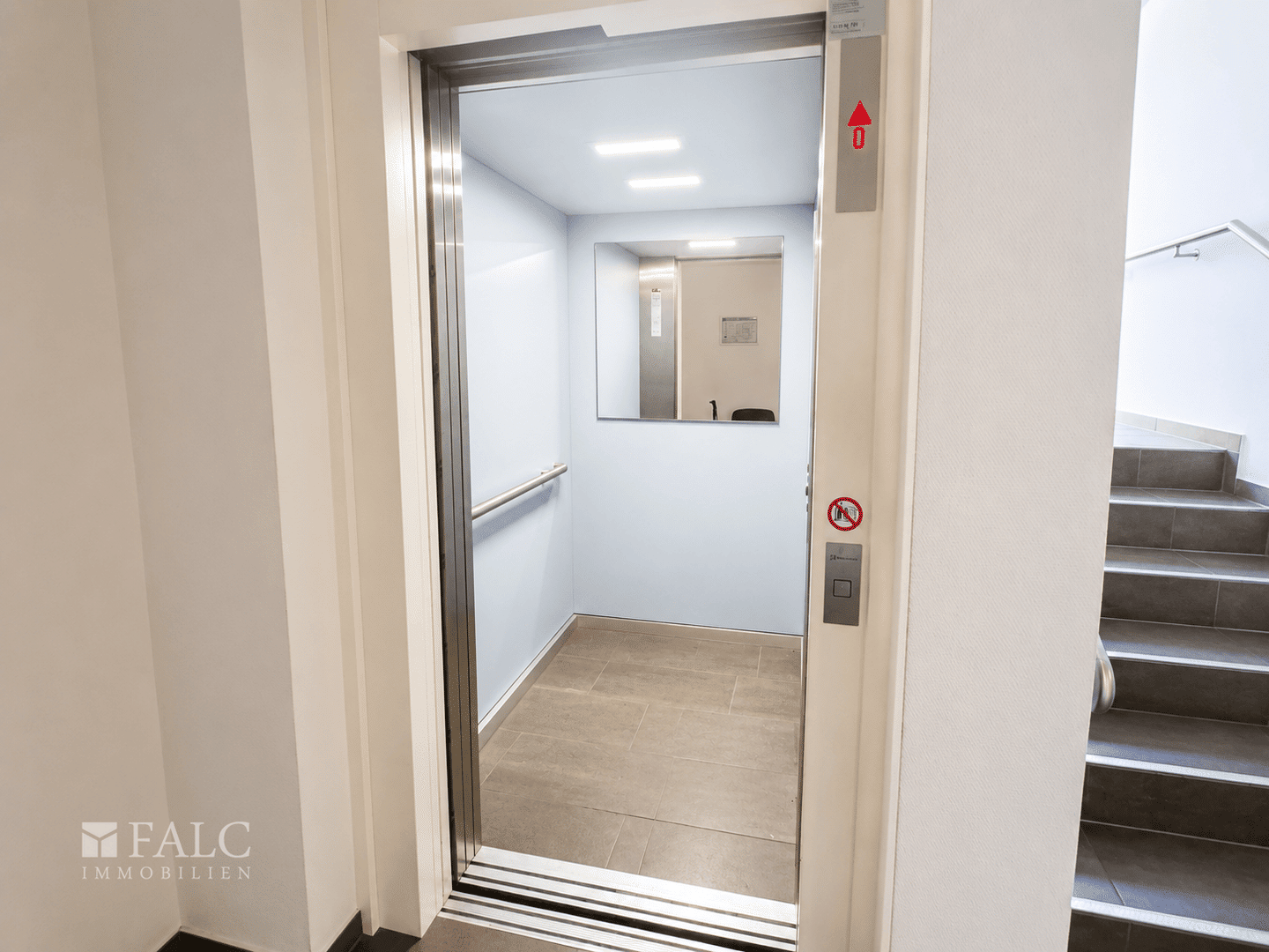 Barrierefrei wohnen mit Sicherheit - Moderne 2 Zimmerwohnung mit Aufzug, Balkon und Pflegeangebot – Bremerhaven – Vorschaubild 3