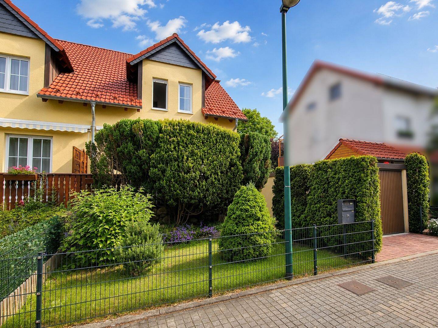 Sofort beziehbar I Garage I Terrasse I Bad mit Wanne + Dusche I Fernwärme – Leipzig – Vorschaubild 2