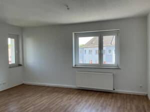 2-Zimmer-Wohnung in Essen Frohnhausen mit großem Wohnzimmer – 45145 Essen – Vorschaubild 1