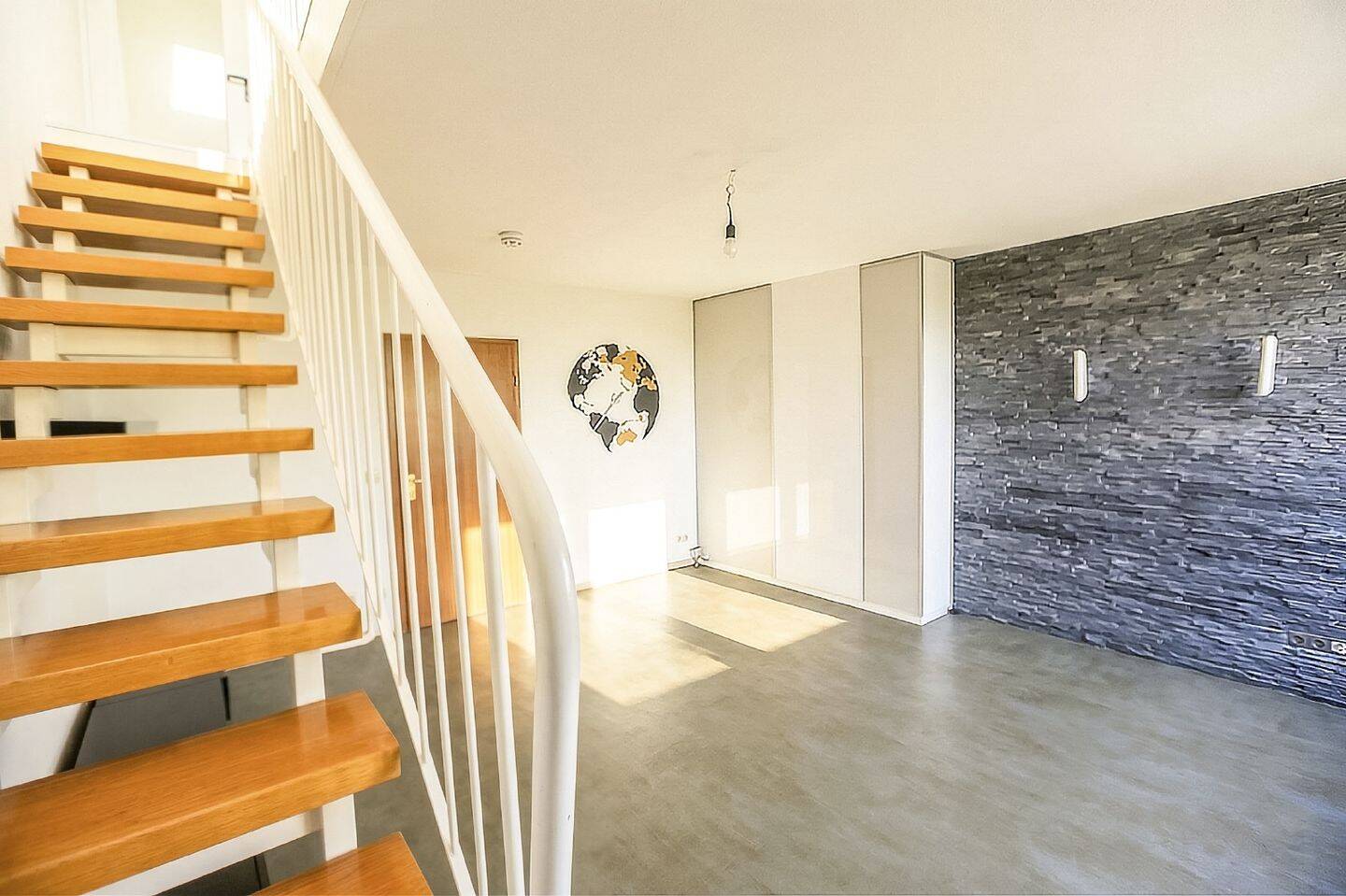 MÜNCHEN-OBERFÖHRING: ATTRAKTIVE 2-ZIMMER-WOHNUNG MIT HERRLICHEM BLICK INS GRÜNE! – München – Vorschaubild 4