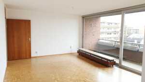 Sonnige 4,5-Zimmer-Wohnung mit Balkon Nähe Nordostbahnhof! – 90409 Nürnberg – Vorschaubild 4