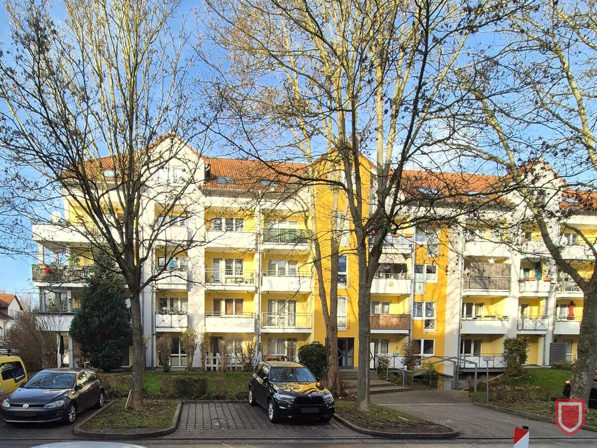 geräumige 4-Zimmer-Maisonette-Wohnung mit Balkon