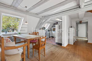 Wohnjuwel in der Durlacher Altstadt: Charmante 4,5-Zi.-Maisonette-Eigentumswohnung mit Stellplatz