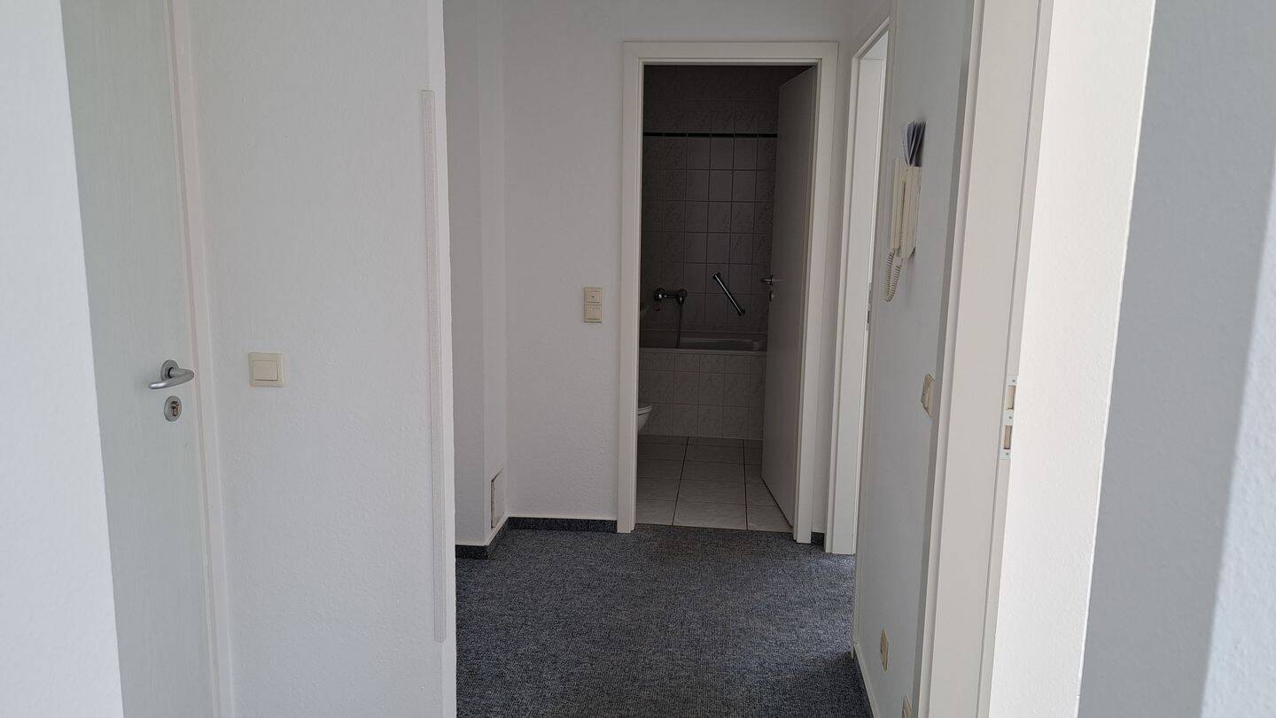 Nur 2000,- € pro m² - kleine 2-Raum-Wohnung - barrierefrei zugänglich - aktuell frei - 1. OG - Aufzug - TG-Stellplatz – Leipzig – Vorschaubild 7