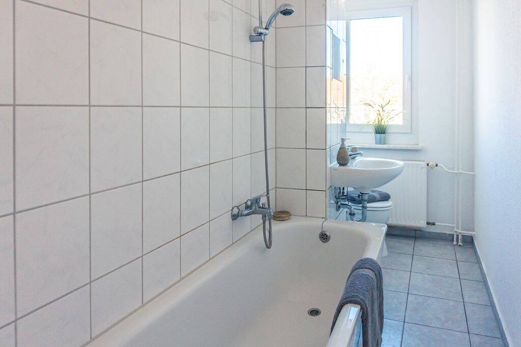 3-Zimmer-Wohnung mit Tageslichtbad – Chemnitz – Vorschaubild 4