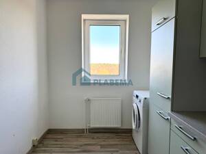 2-Zimmer-Wohnung, modernisiert, mit Einbauküche, Gemeinschaftsgrundstück & Parkplätzen zu vermieten – 19386 Lübz – Vorschaubild 8