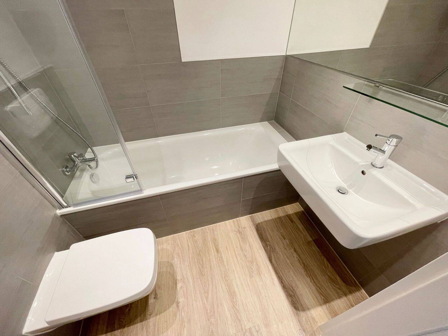 * Singlewohnung * Balkon * EINBAUKÜCHE * Badezimmer * Stellplatz * FREI – Chemnitz – Vorschaubild 7