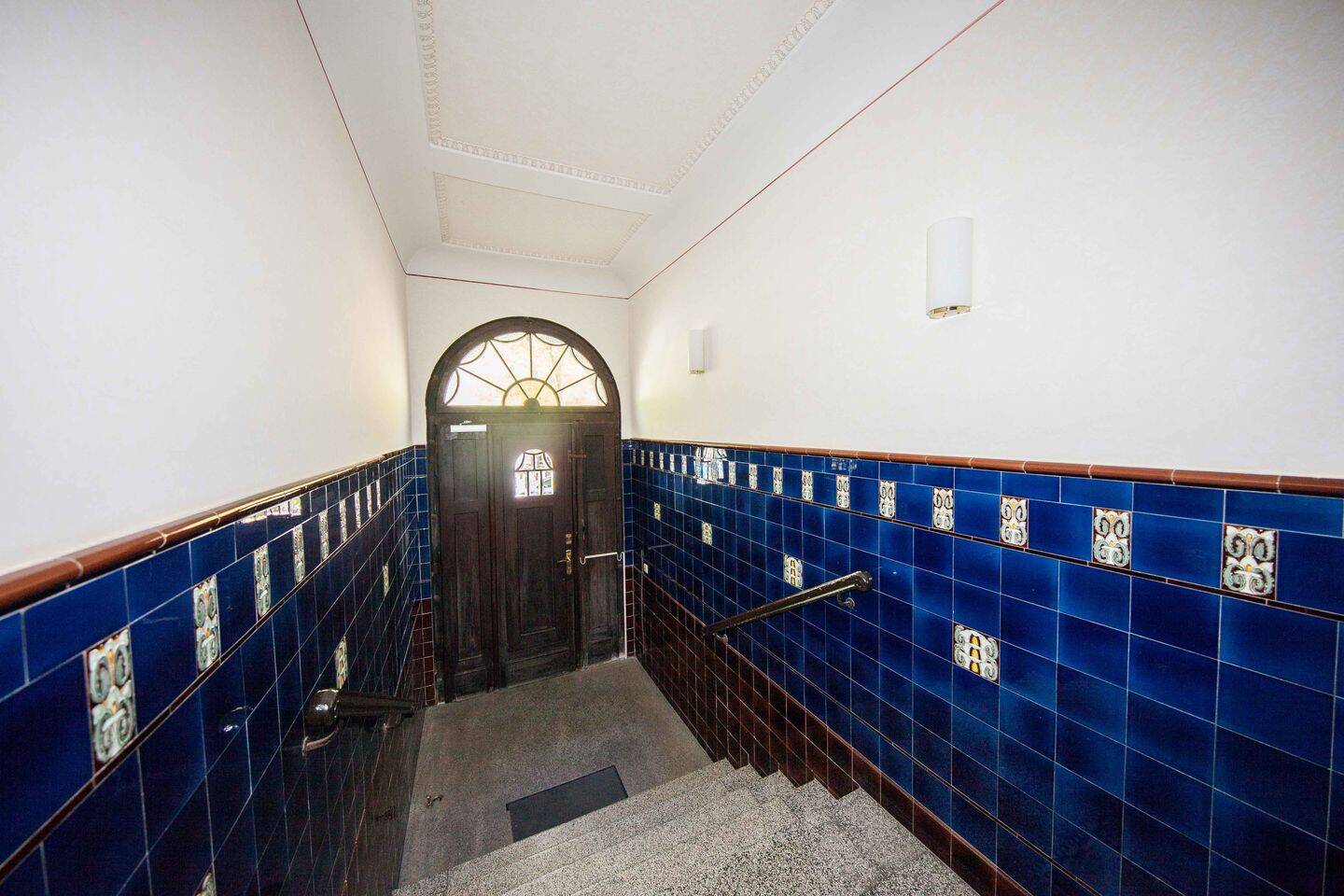 Denkmalgeschützte Jugendstilhaus! Imposantes 10-Familienhaus! Voll vermietet! – Chemnitz – Vorschaubild 7