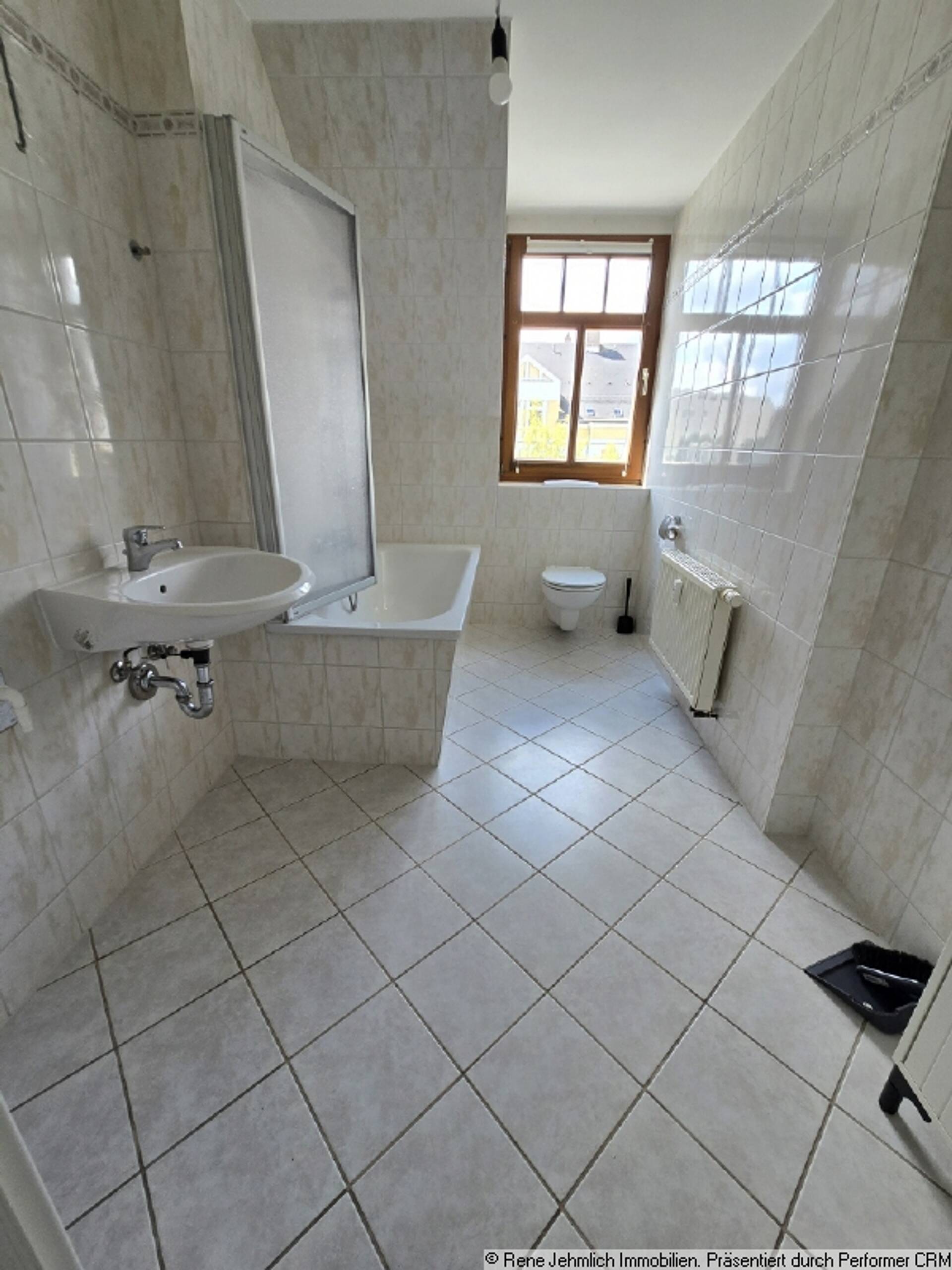 Dachgeschosswohnung in 09130 Chemnitz mit 57 m² kaufen