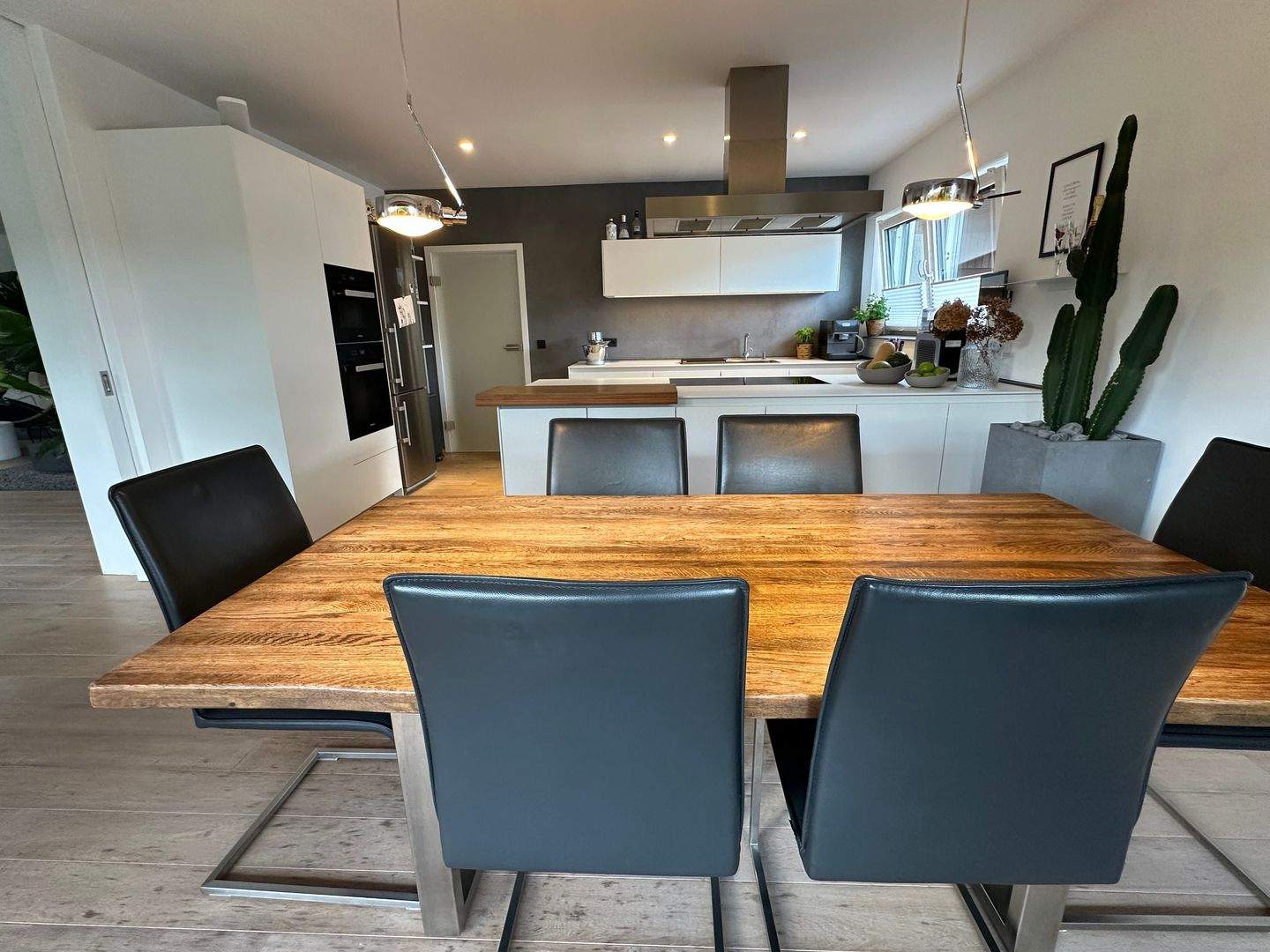 *** reserviert *** Wunderschönes Haus in einzigartiger Lage von Schwalbach – Schwalbach – Vorschaubild 8