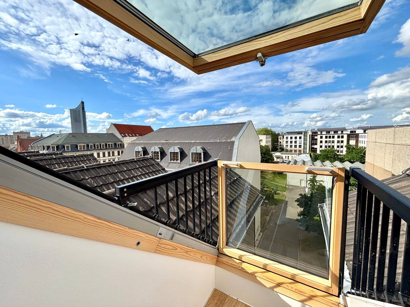 Preisreduzierung!!! Bezugsfrei | Stilvolle Maisonette-Wohnung | Loggia | 2 Bäder | Aufzug | Stellplatz – Leipzig – Vorschaubild 3