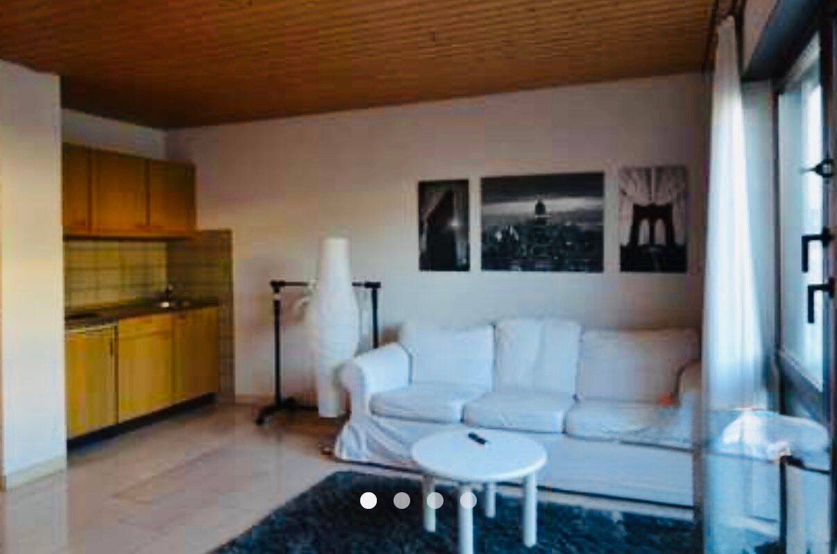 1.5 Zimmerwohnung mit TV, Wlan, Küche, Dusche/Wc, Waschmaschine (voll Möbliert) und Parkplatz – Reutlingen – Vorschaubild 3