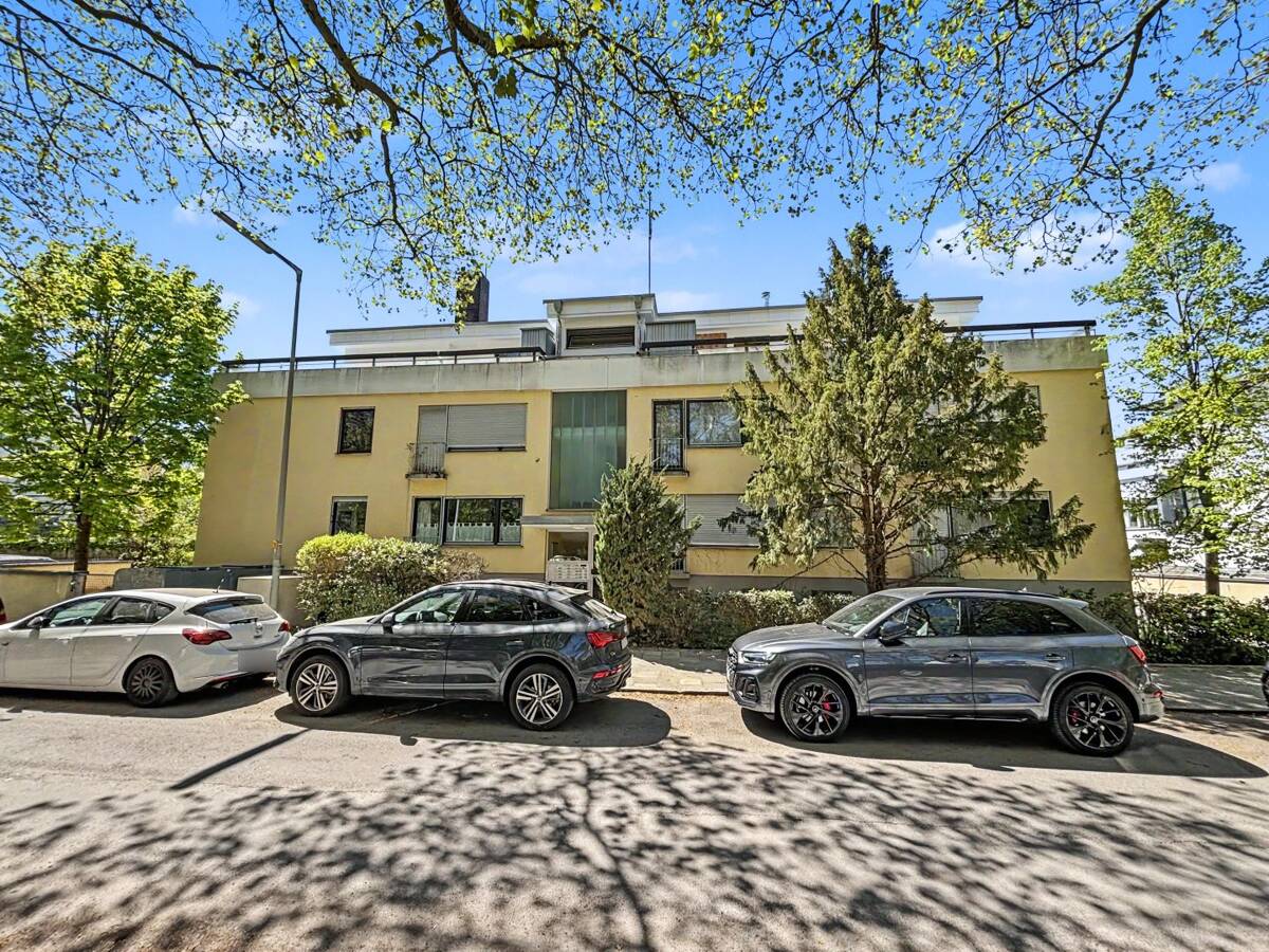 Attraktives Apartment in ruhiger Lage von München-Solln mit großzügiger Süd-Loggia – 81479 München – Bild 1 von 9