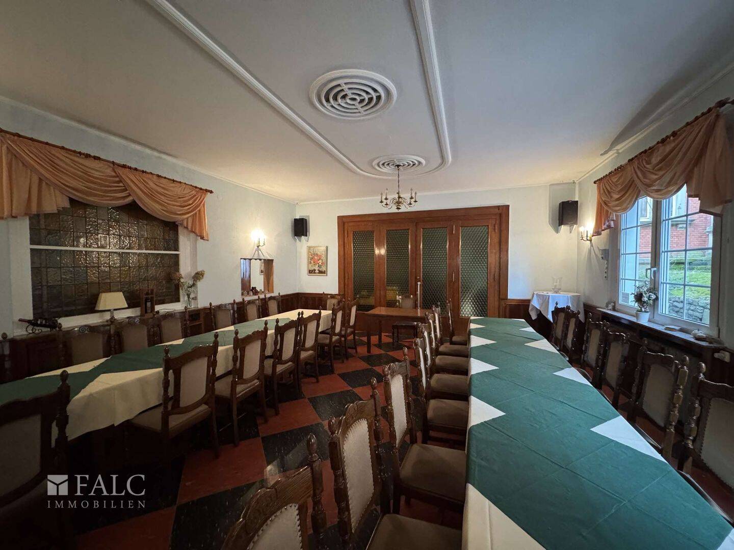 Außergewöhnliche Immobilie mit Gastronomie, Hotel und Wohneinheit – Solingen – Vorschaubild 9
