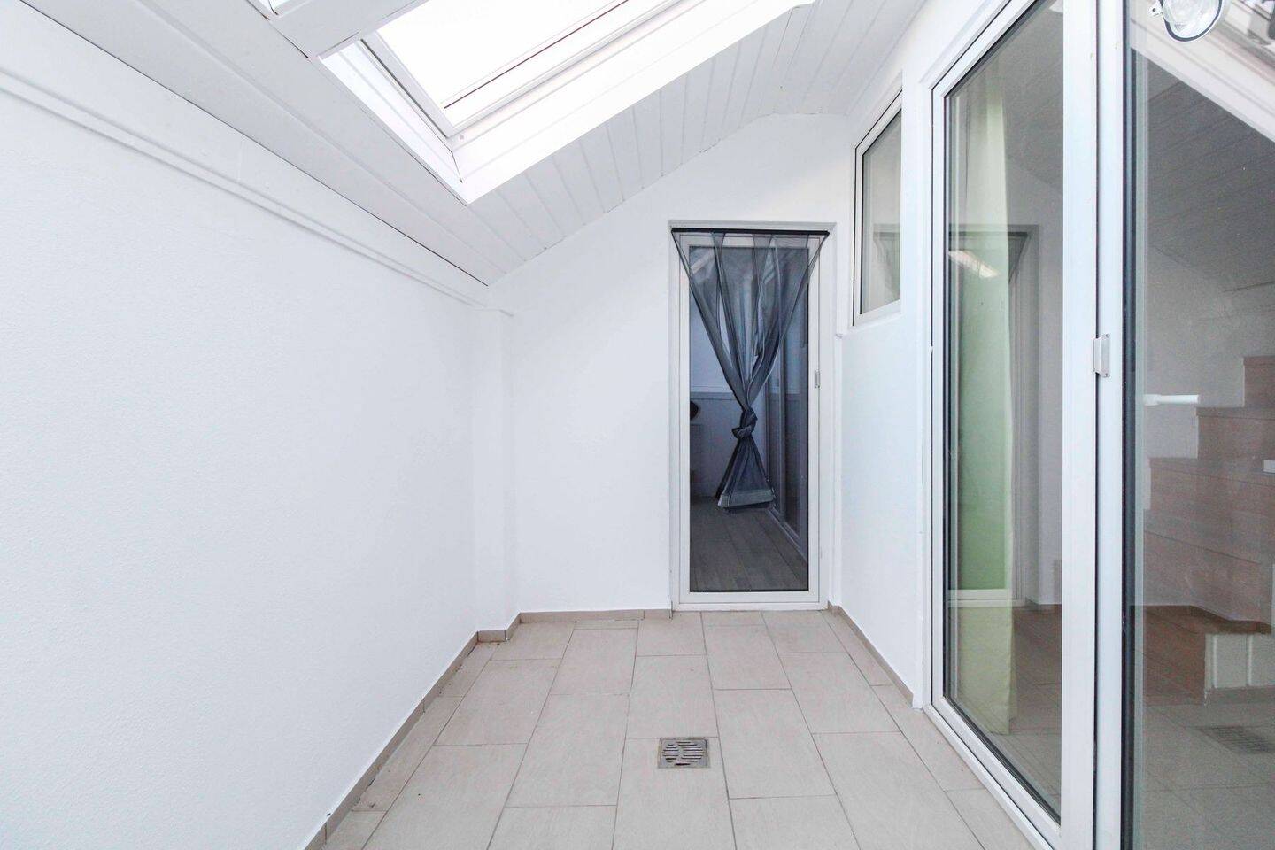 Mitten in der Stadt! 4,5-Zi.-Maisonettewohnung mit Aufzug & Wintergarten – Magdeburg – Vorschaubild 4