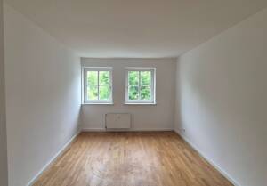 Hell & renoviert & gute Lage: 3-Zimmer-Wohnung mit Tageslichtbad, separate Küche mit Einbauküche – 18055 Rostock – Vorschaubild 6