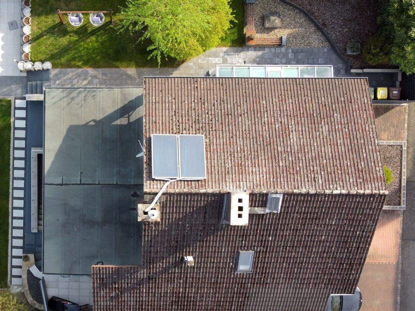 Modernisiertes Familienhaus mit Wintergarten, Kamin und hochwertiger Außenanlage – Fuldabrück – Vorschaubild 4