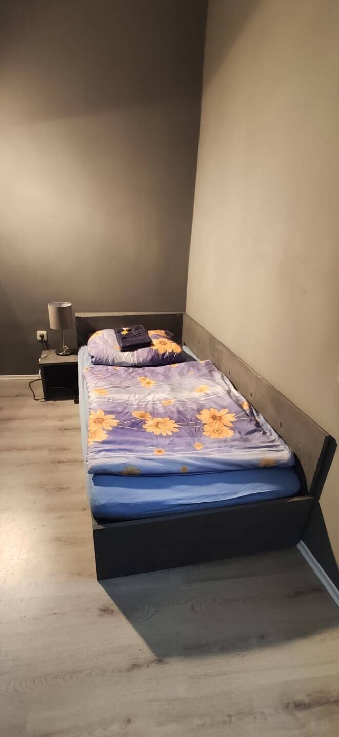 Schönes, vollmöbliertes Zimmer in Fürth "Provisionsfrei" – Fürth – Bild 1 von 8