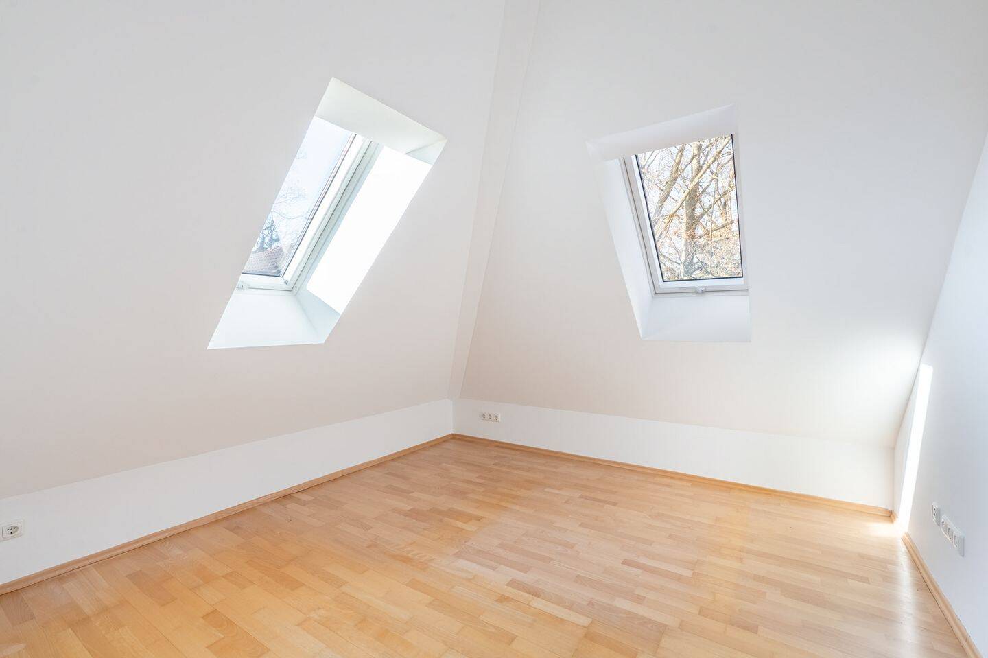 AIGNER - Lichtdurchflutete Dachgeschosswohnung mit Galerie in Waldtrudering – München – Vorschaubild 7