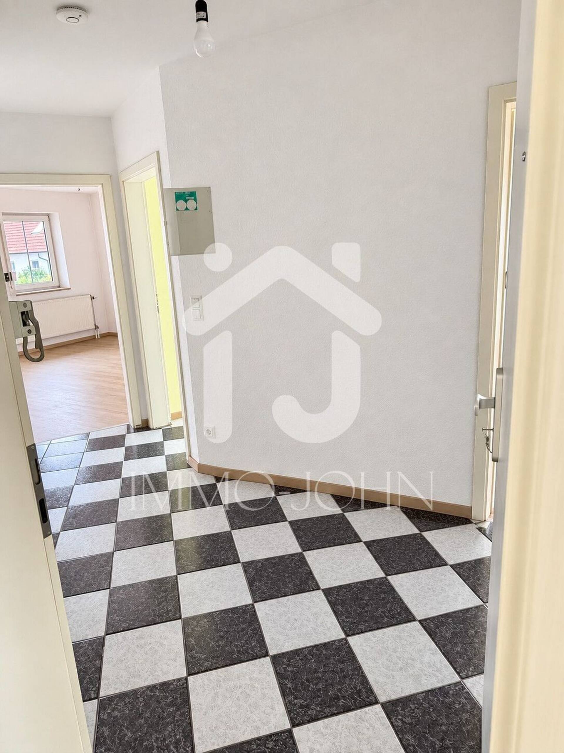 Etagenwohnung in 89335 Ichenhausen / Hochwang mit 75 m² kaufen