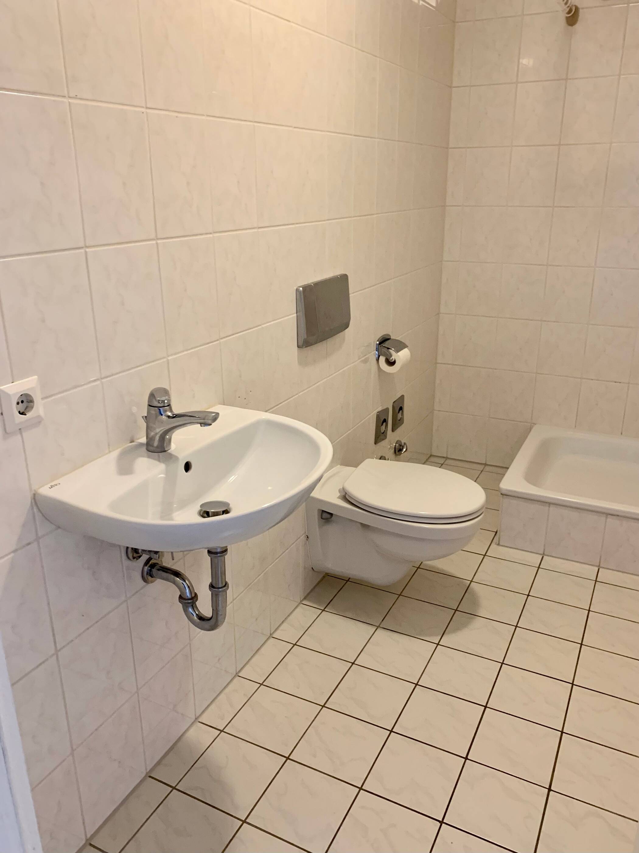 Charmante möblierte 2-Zimmer-Dachgeschosswohnung mit Balkon und Weitblick – Käshofen – Vorschaubild 6