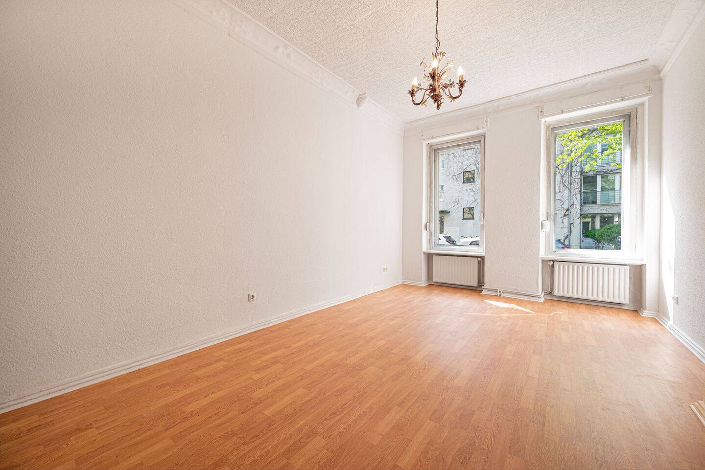? Frisch renovierter Altbau-Charme in Berlin Tegel: Helle 3-Zi-Whg mit Stuck, neuem Bad & Garten – Berlin – Vorschaubild 5