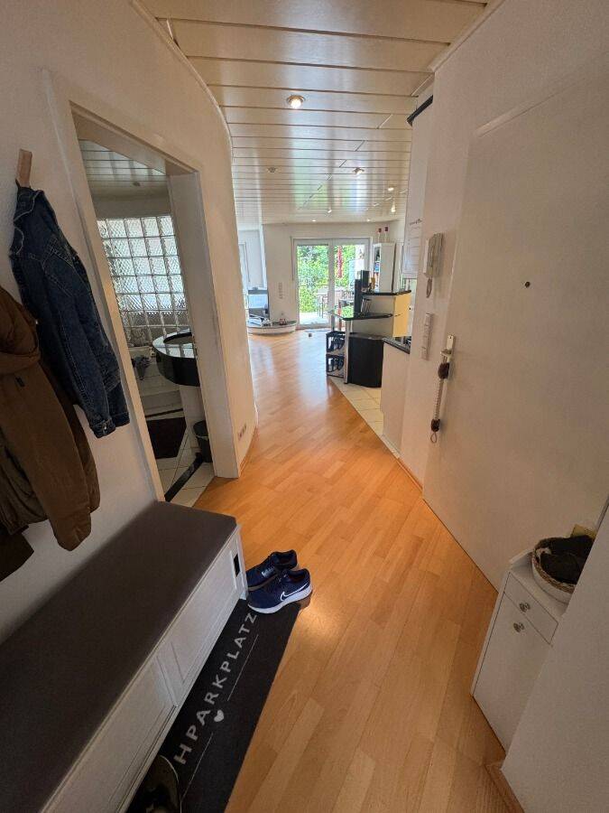 Ruhig gelegene Erdgeschoss-Wohnung mit großem eigenen Garten! – Hanau – Vorschaubild 2