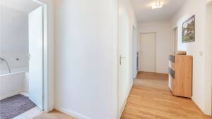 Exklusives Wohnen mit Ausbaupotenzial - Helle Dachgeschosswohnung in Bestlage von Hamburg-Schnelsen! – 22457 Hamburg – Vorschaubild 2