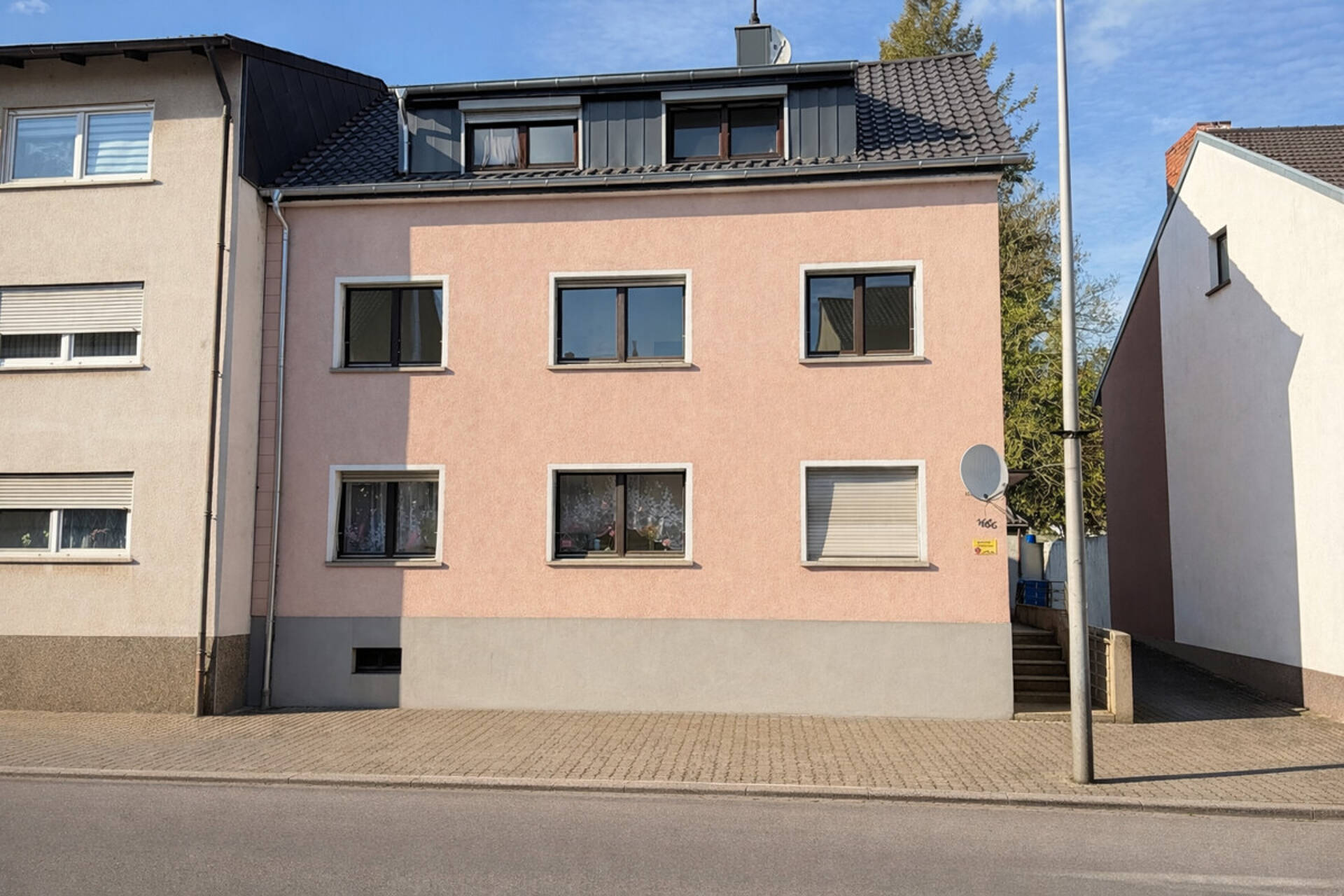 Mehrfamilienhaus in 66333 Völklingen / Geislautern mit 320 m² kaufen
