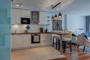 Alt-Schwabing: Hochwertige 2-Zimmer Wohnung mit Balkon und Wintergarten – 80802 München – Vorschaubild 7