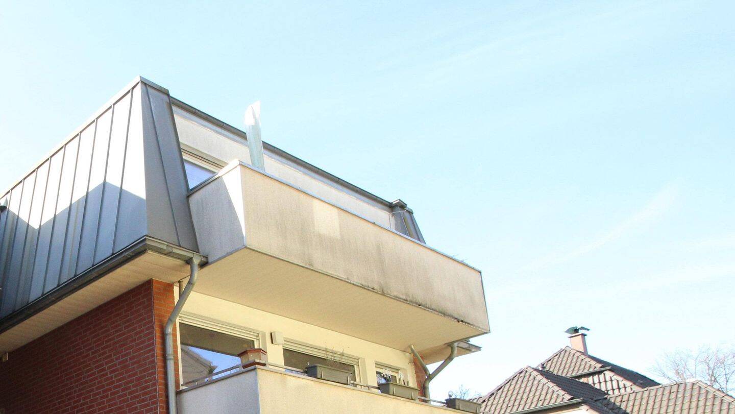 ATTRAKTIVE ETW | MIT EINEM GROSSZÜGIGEN BALKON + PKW-STELLPLATZ |BOCHUM-LANGENDREER, ZENTRALE LAGE – Bochum – Bild 1 von 9