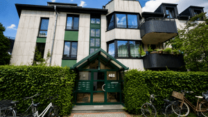 ZWEI ZIMMER MIT EIGENEM GARTEN – 40237 Düsseldorf – Vorschaubild 2