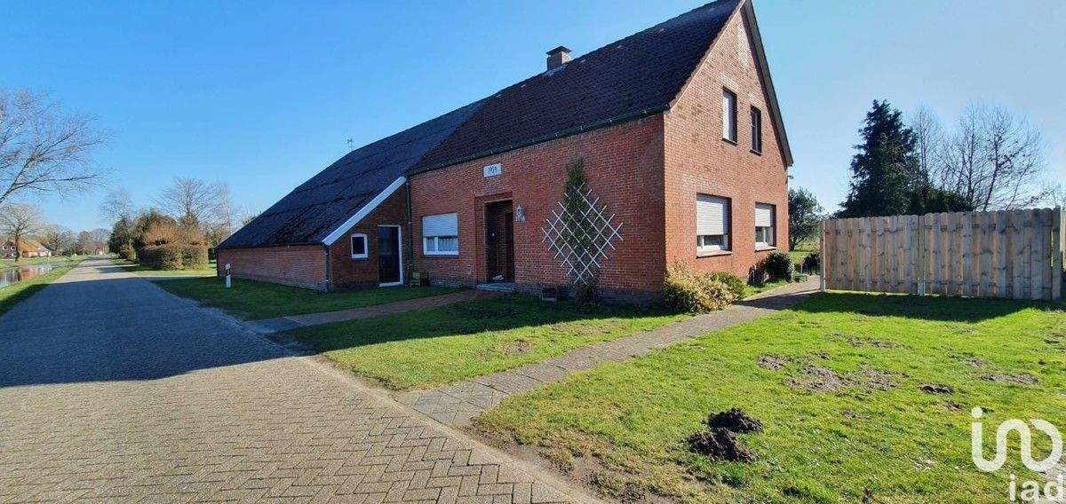 Herrliche Lage! Resthof in Kanallage auf einem ca. 1Ha großes Grundstück – Großefehn – Bild 1 von 9
