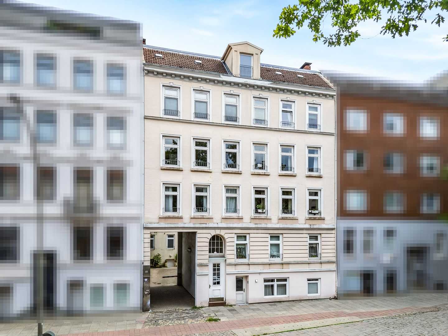 Uhlenhorst: Gepflegte Altbauwohnung mit Charme, Perspektive & aktiver WEG – Hamburg – Vorschaubild 2