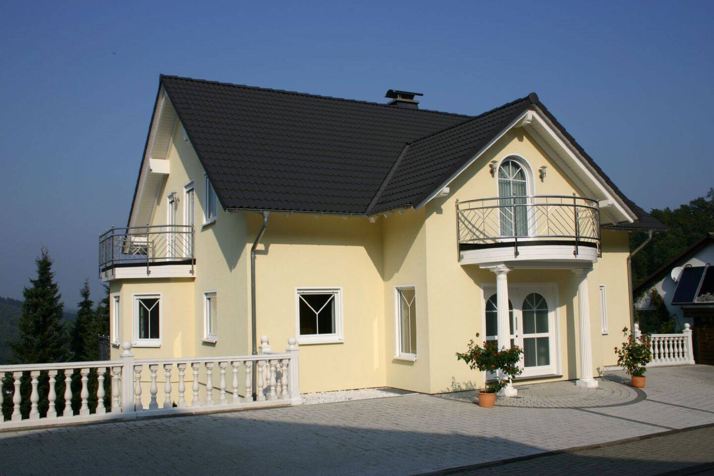 Villa del Sol umgeben von Bergen und Wäldern. – Emmerzhausen – Vorschaubild 2