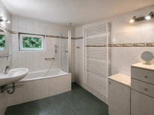 Familienidyll: 1.063 m² Grundstück | Gästehaus | Sauna | Viel Potenzial – 12524 Berlin – Vorschaubild 4